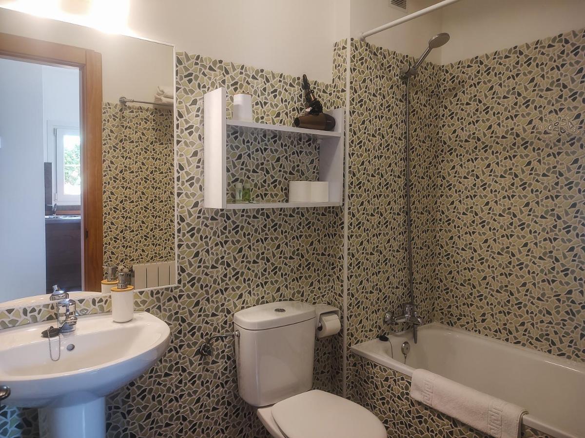 Apartamentos Corona Комилас Екстериор снимка