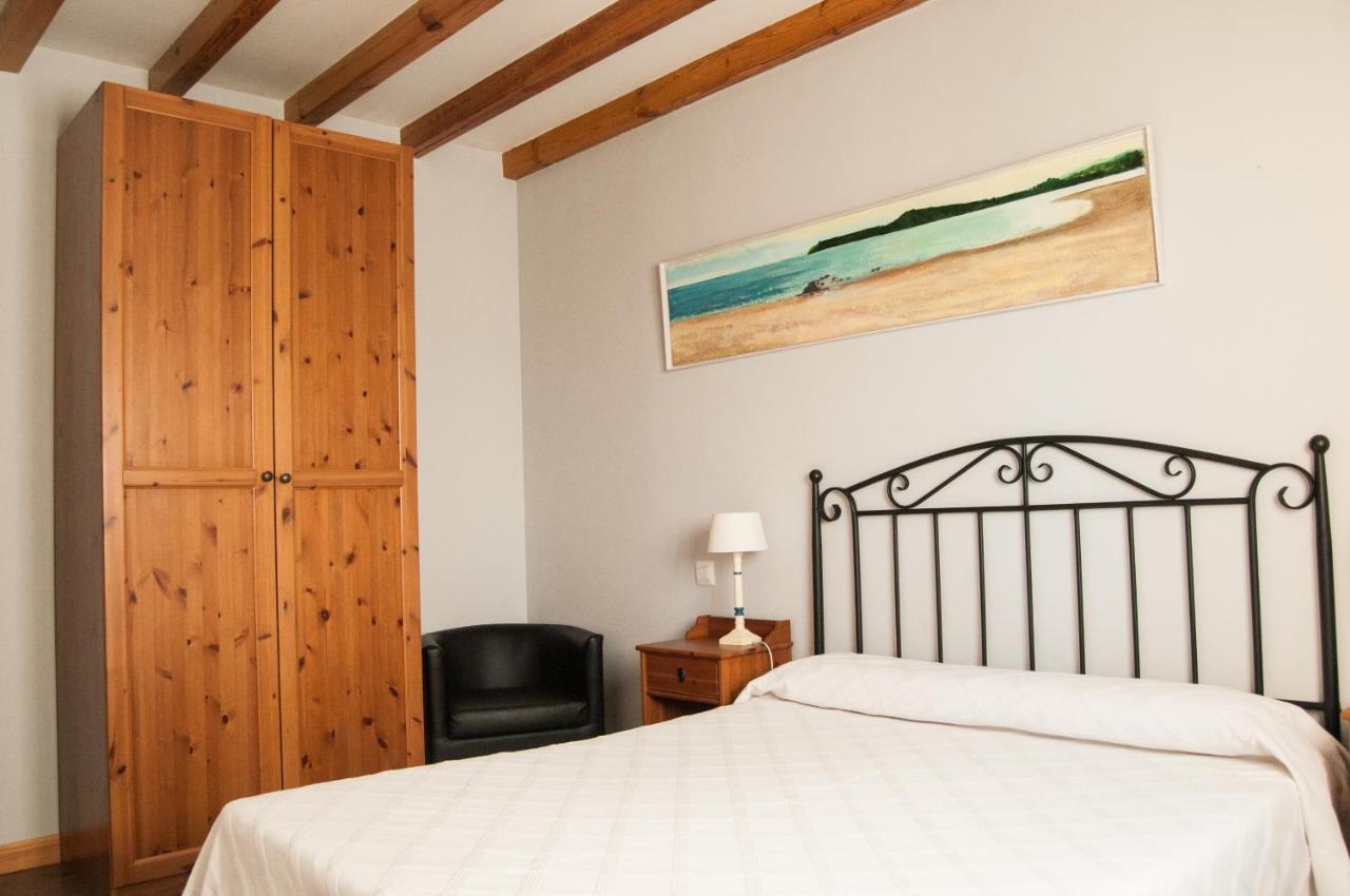 Apartamentos Corona Комилас Екстериор снимка
