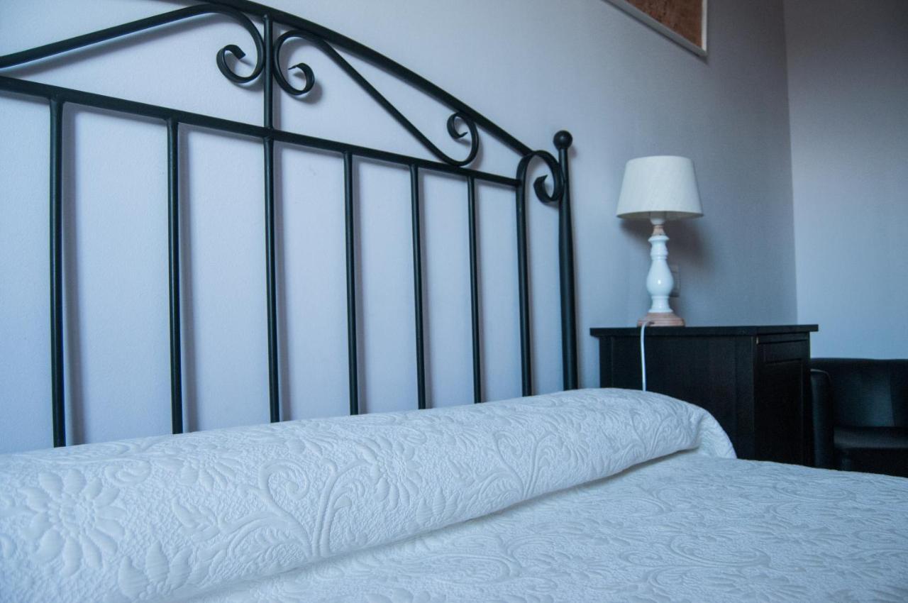 Apartamentos Corona Комилас Екстериор снимка